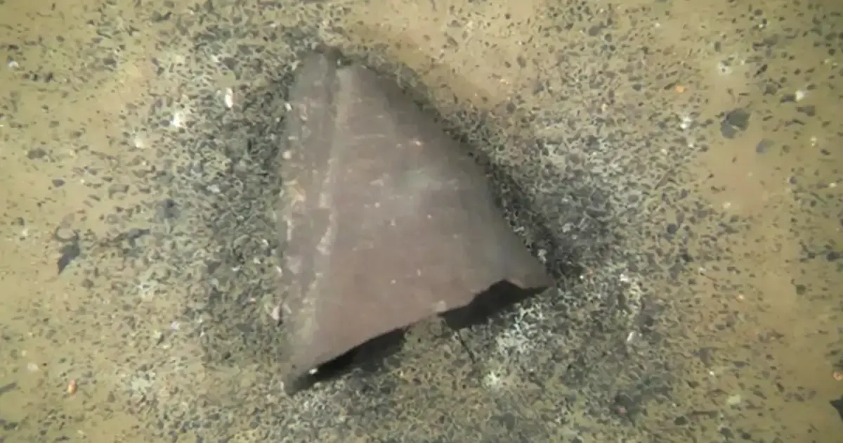 Neuvěřitelný archeologický objev na dně jezera Biwa