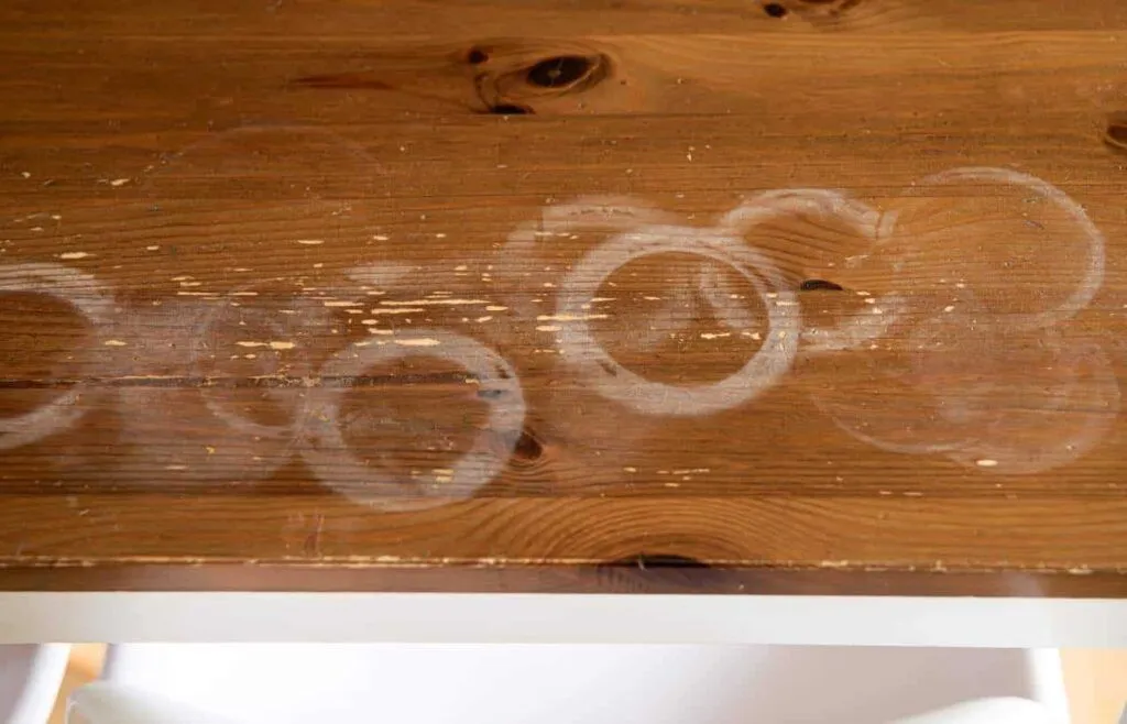 Recept na obnovu krásy dřevěného stolu