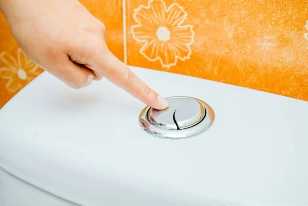 Zavřete víko na záchodě hned! To se fakt stane, když spláchnete