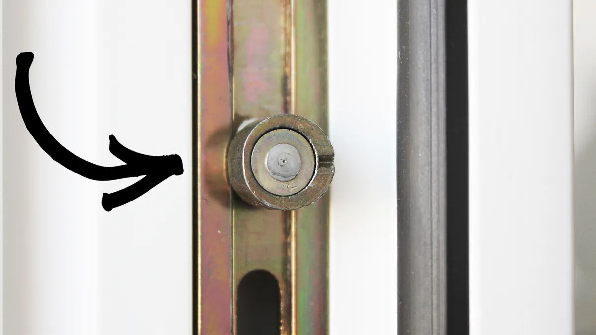 Nastavení přítlaku oken: jak šetřit energii a zlepšit izolaci