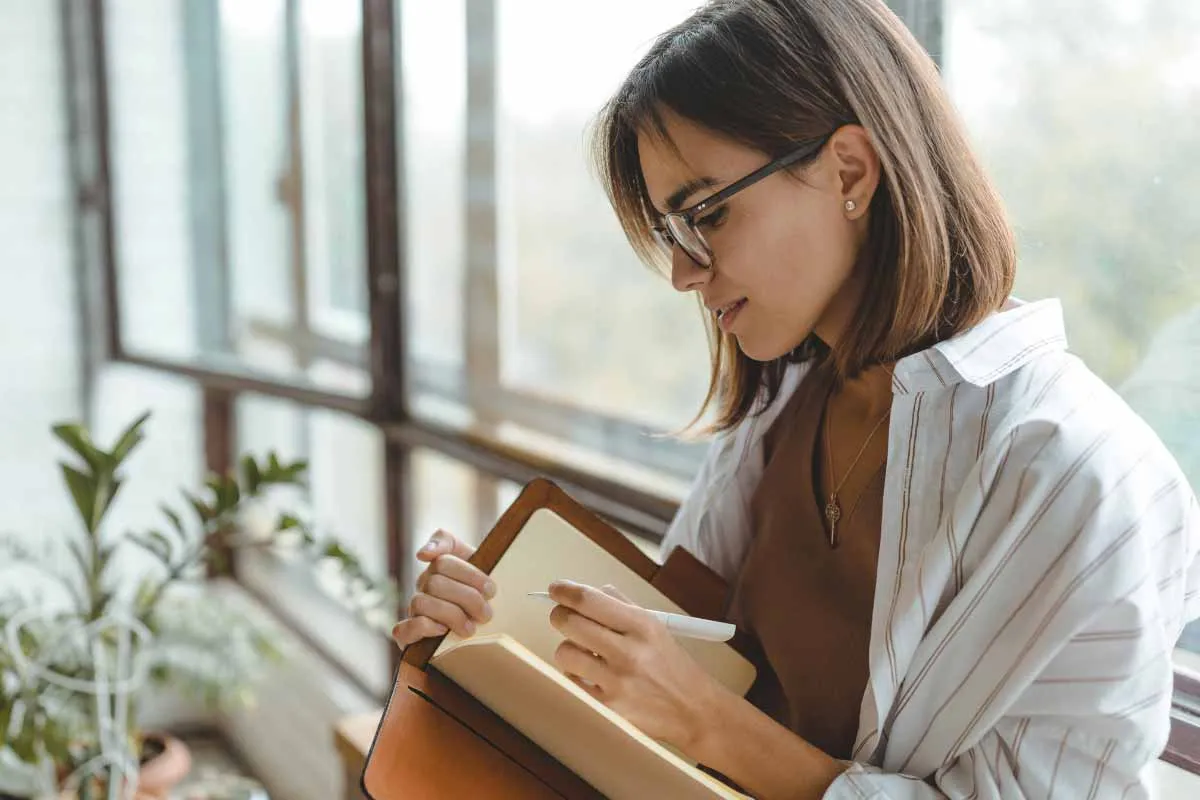 Umění tichých pozorovatelů: disciplína na sociálních médiích