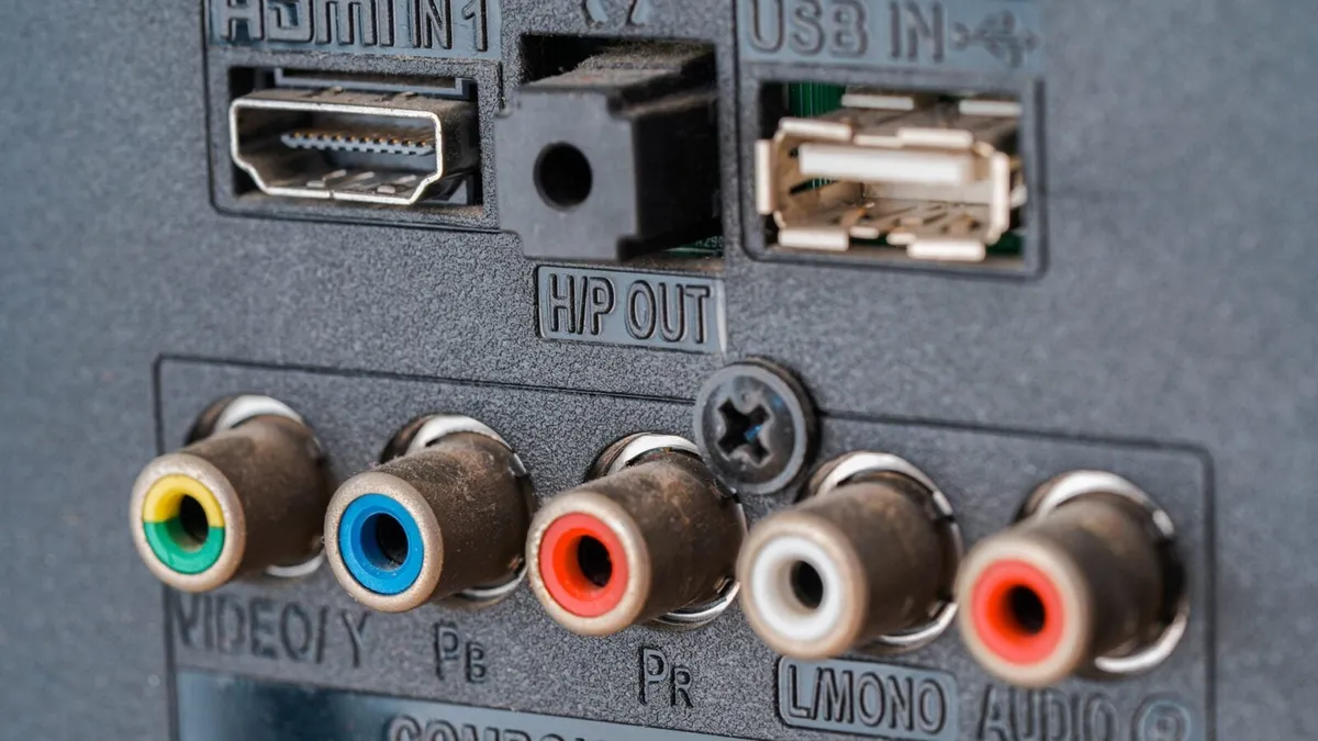 USB port vaší televize není k ničemu: tady jsou 4 způsoby, jak ho chytře využít