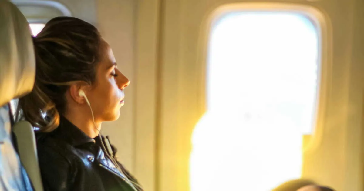 United Airlines mění pravidla kvůli hluku na palubě